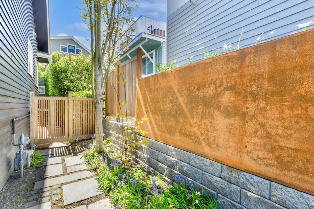 Holiday home Queen Anne Charm Near Tech Hubs & Entertainment *