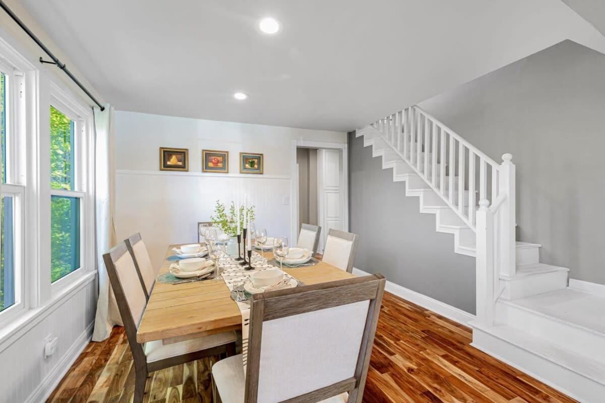 Queen Anne Charm Near Tech Hubs & Entertainment * Seattle