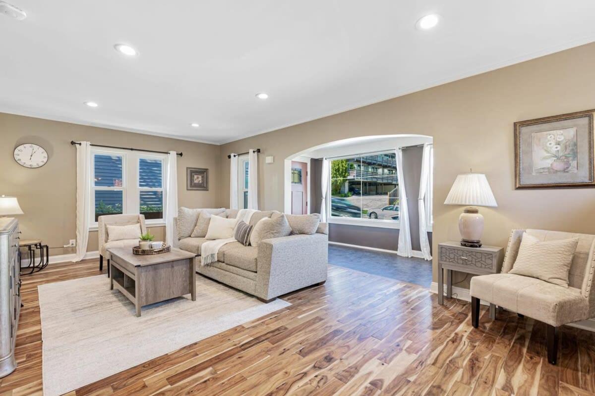 Holiday home Queen Anne Charm Near Tech Hubs & Entertainment