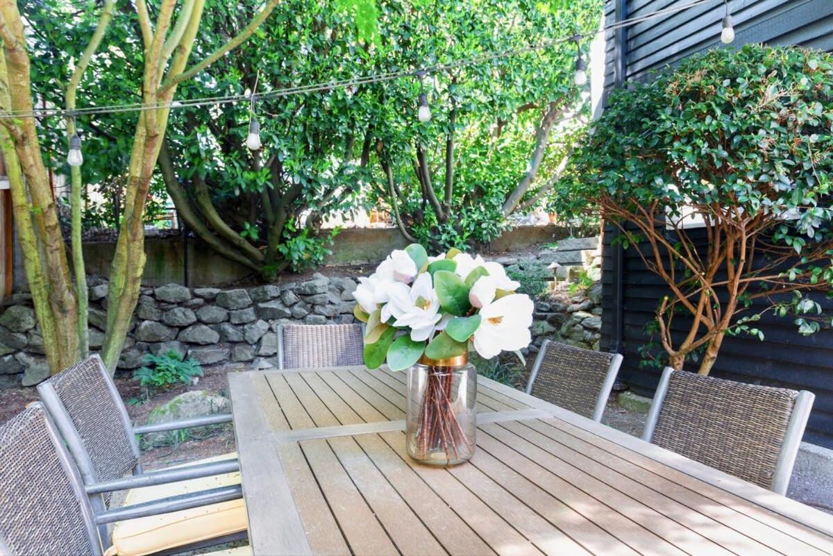 Queen Anne Charm Near Tech Hubs & Entertainment Holiday home Seattle